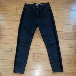 Levi's Women's Dark Denim Skinny Jeans